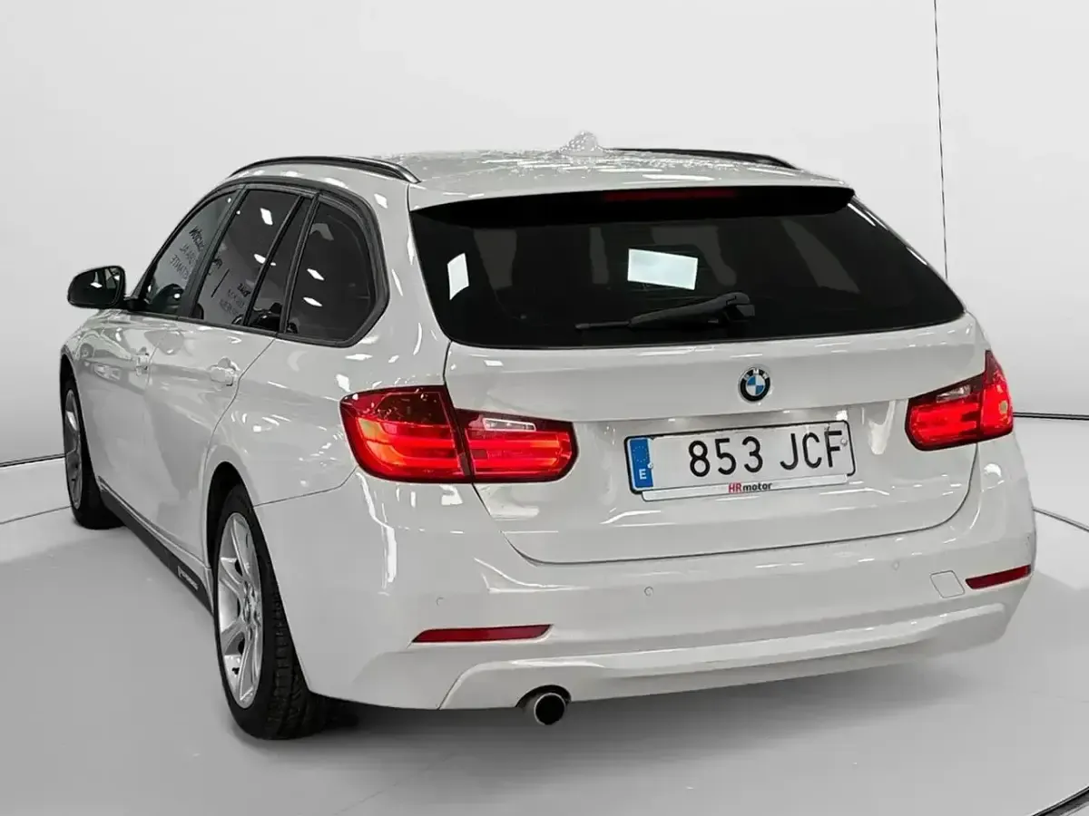 Usado BMW 318 143 CV (105 kW) 2015 Blanco Familiar