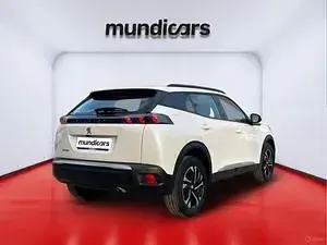 Usado Peugeot 2008 Allure 131 CV (96 kW) 2020 Blanco SUV