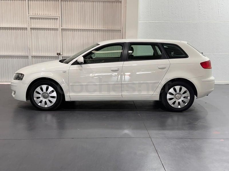 Usado Audi A3 Ambition 102 CV (75 kW) 2006 Blanco Utilitario