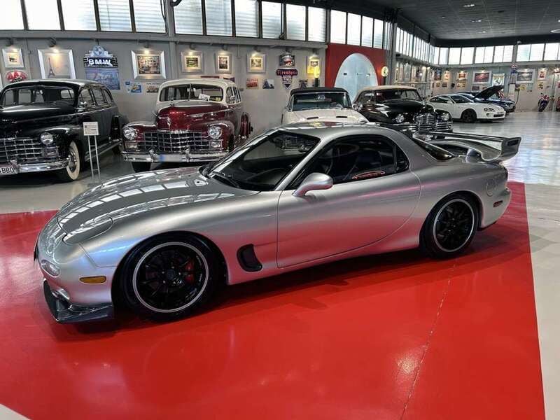 Plateado Usado 1992 Mazda RX7 Utilitario | 95.000 € - Imagen 1/4