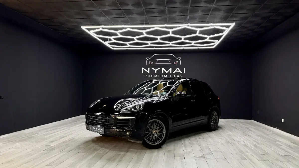 Usado Porsche Cayenne Diesel Platinum Edition 262 CV (192 kW) 2018 Negro SUV