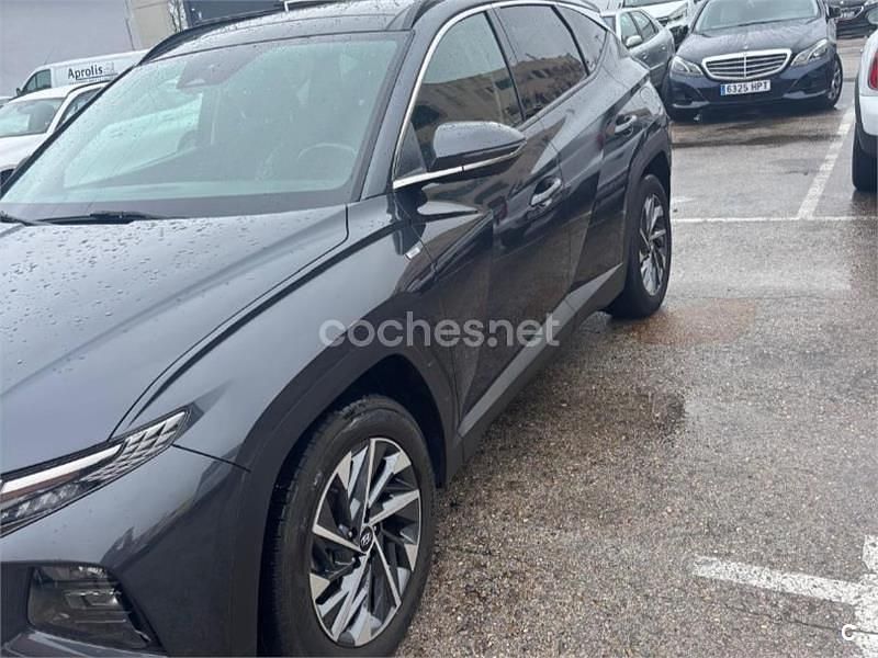 Usado Hyundai Tucson 136 CV (100 kW) 2021 Negro SUV