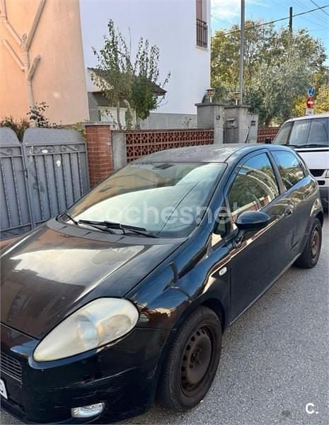 Usado Fiat Grande Punto Active 95 CV (69 kW) 2006 Negro Utilitario