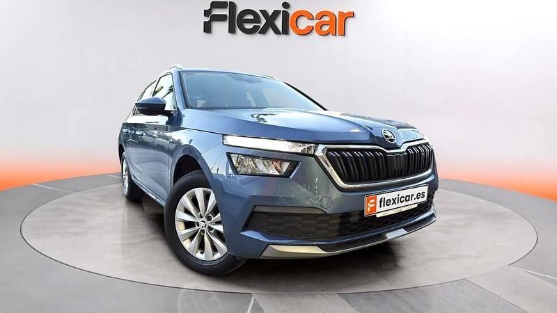 Usado Skoda Kamiq Ambition 110 CV (80 kW) 2021 Azul SUV