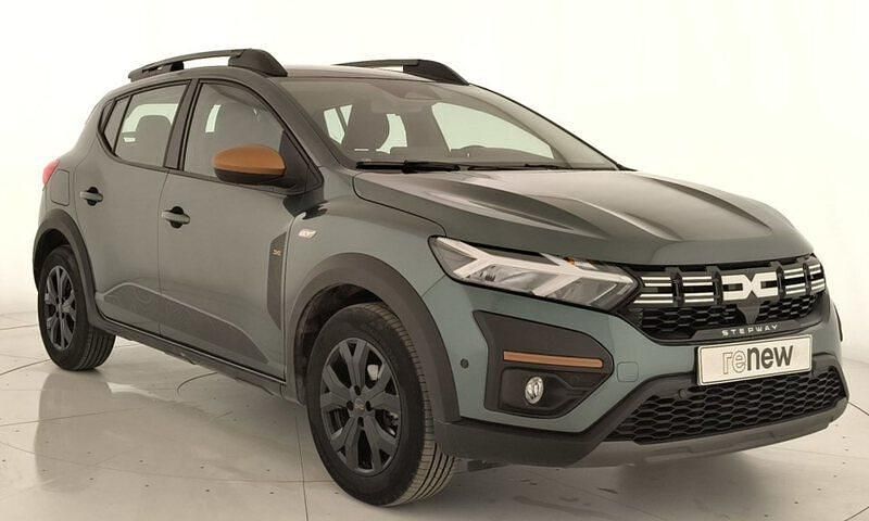 Usado Dacia Sandero Extreme 100 CV (73 kW) 2025 Verde Berlina