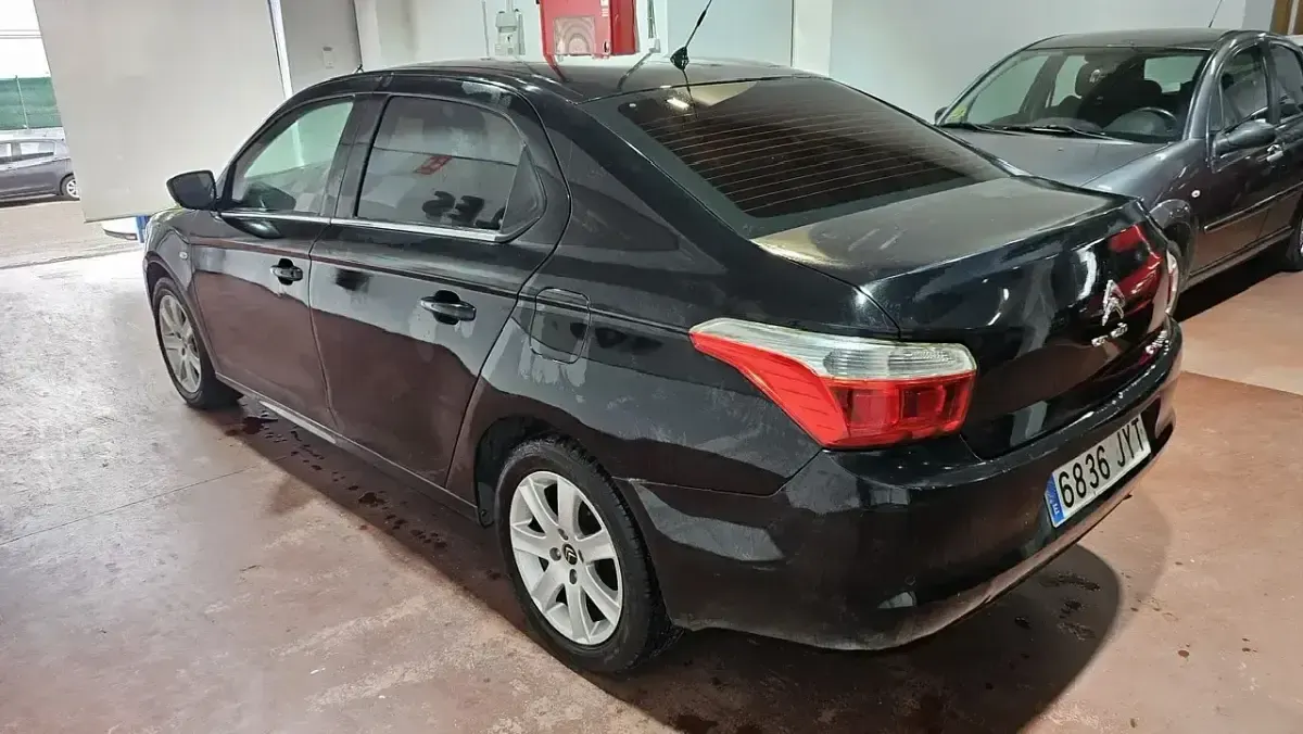Usado Citroën C-Elysee I Seduction 115 HP (84 kW) 2017 Preto Sedan