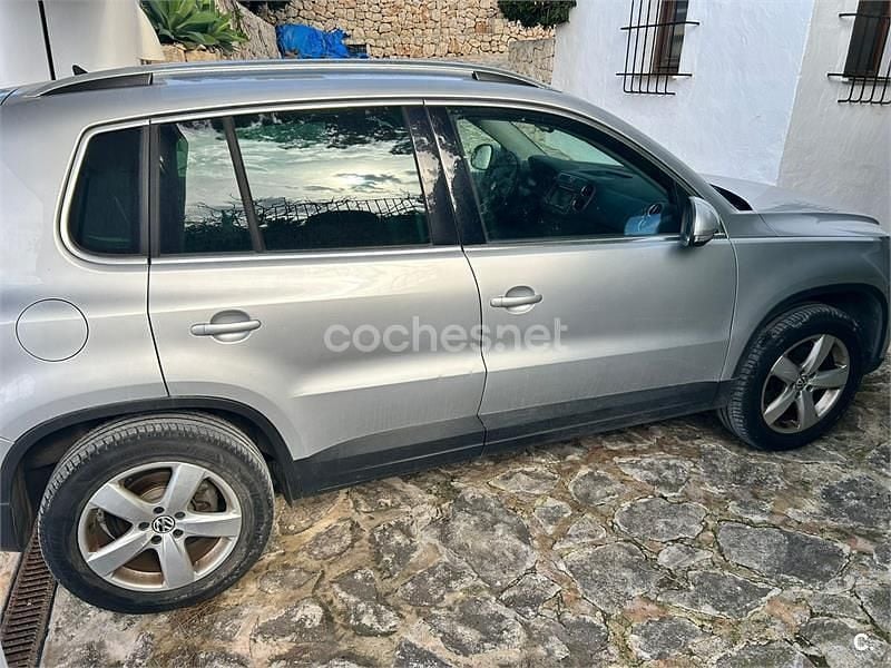 Usado VW Tiguan 170 CV (125 kW) 2010 Gris / plata SUV