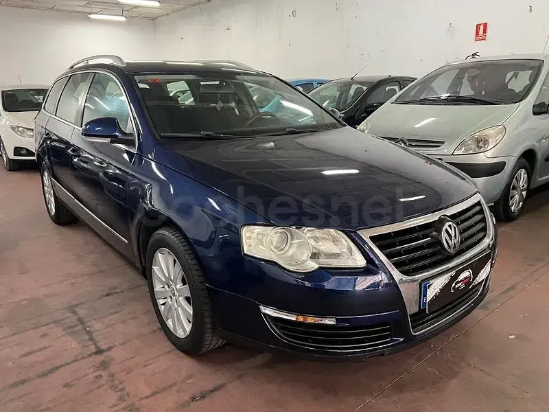 Usado VW Passat Trendline 105 CV (77 kW) 2006 Azul Familiar