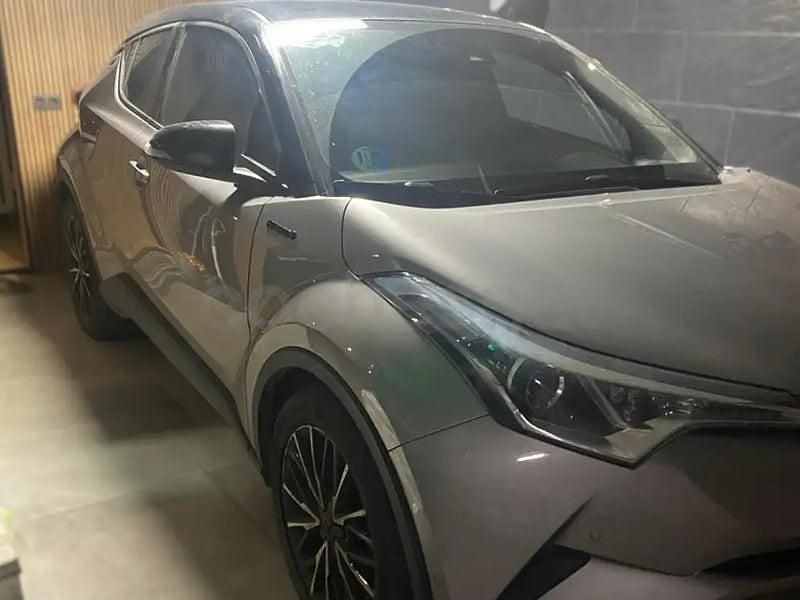 Usado Toyota C-HR Advance 122 CV (89 kW) 2017 Gris / plata SUV