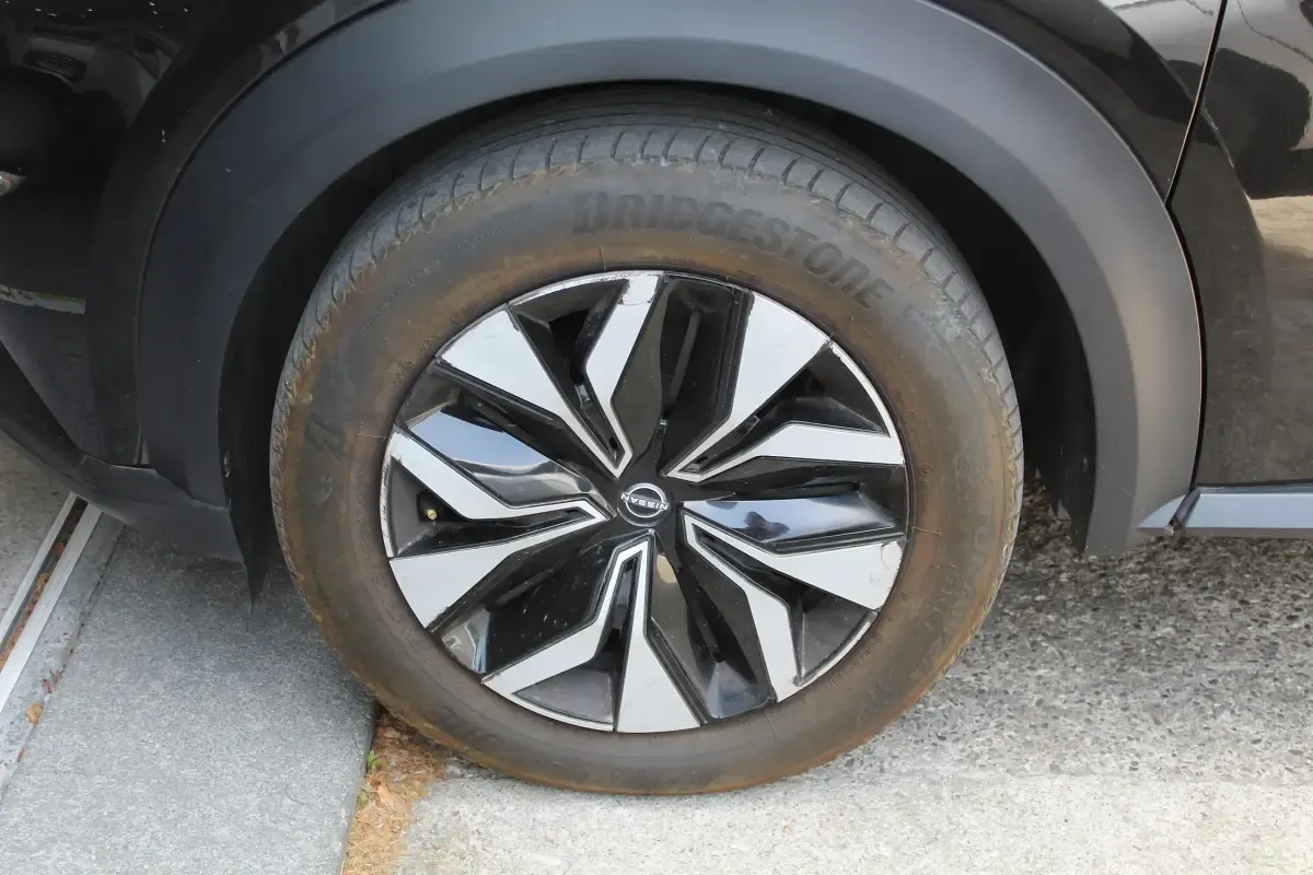 Usado Nissan Juke N-Connecta 114 CV (83 kW) 2023 Negro SUV