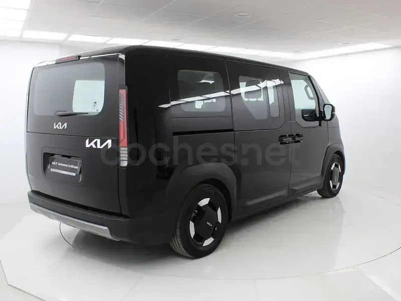 Begagnad Kia PV5 Plus 119 kW (163 HK) 2025 Eléctrico Minibuss