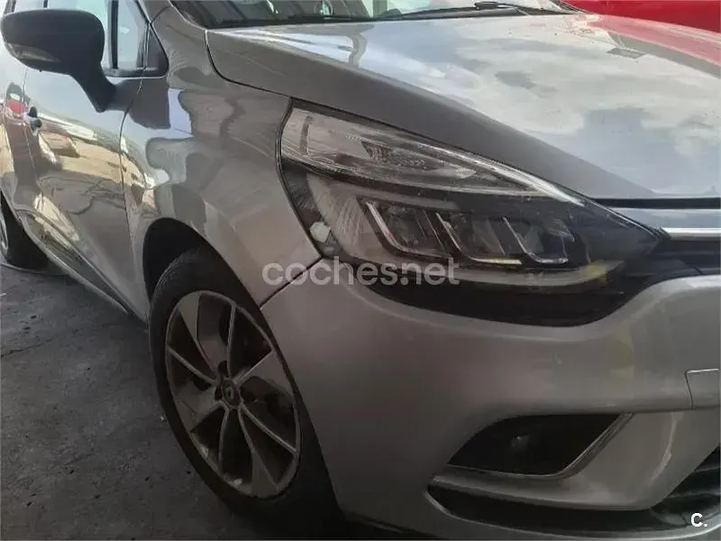 Usado Renault Clio IV LIMITED 75 CV (55 kW) 2017 Gris / plata Berlina