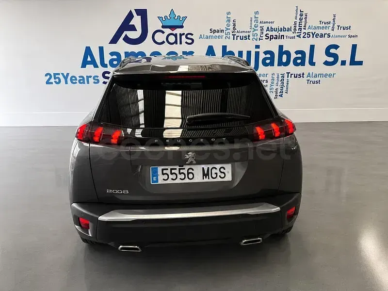 Usado Peugeot 2008 Allure 130 CV (95 kW) 2023 Negro SUV