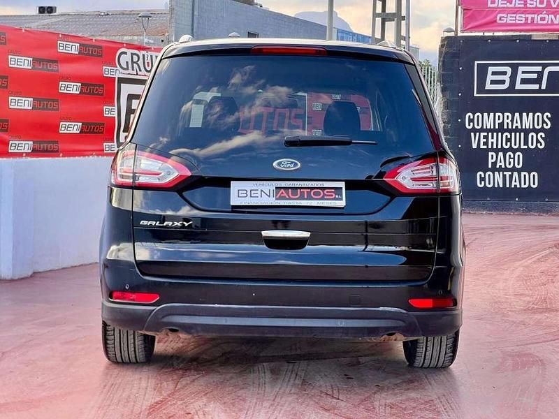Usado Ford Galaxy Titanium 150 CV (110 kW) 2017 Negro Monovolumen