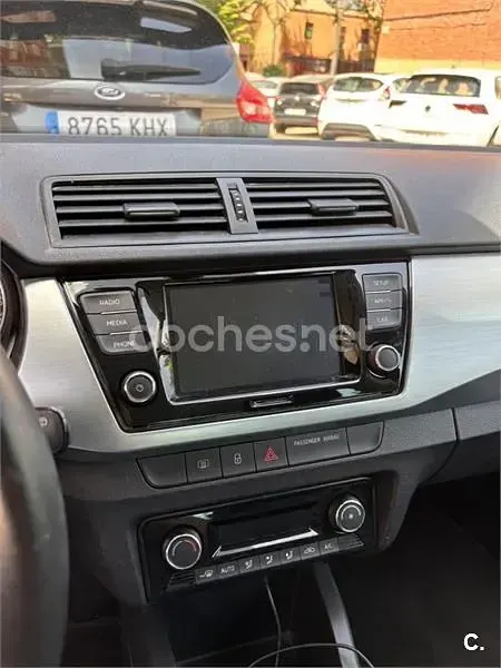 Usado Skoda Fabia 95 CV (69 kW) 2019 Rojo Utilitario