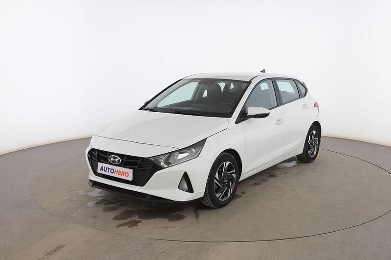 Blanco Usado 2021 Hyundai i20 Utilitario | 14.699 € (Precio justo) - Imagen 1/3