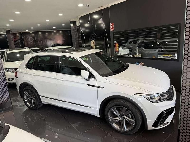 Usado VW Tiguan R-line 150 HP (110 kW) 2022 Branco SUV