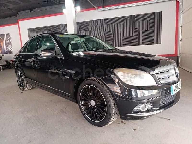 Usado Mercedes C220 Avantgarde 170 CV (125 kW) 2009 Negro Berlina