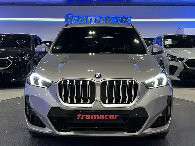 Usado BMW 120 M Sport 163 CV (119 kW) 2025 Gris plata Utilitario