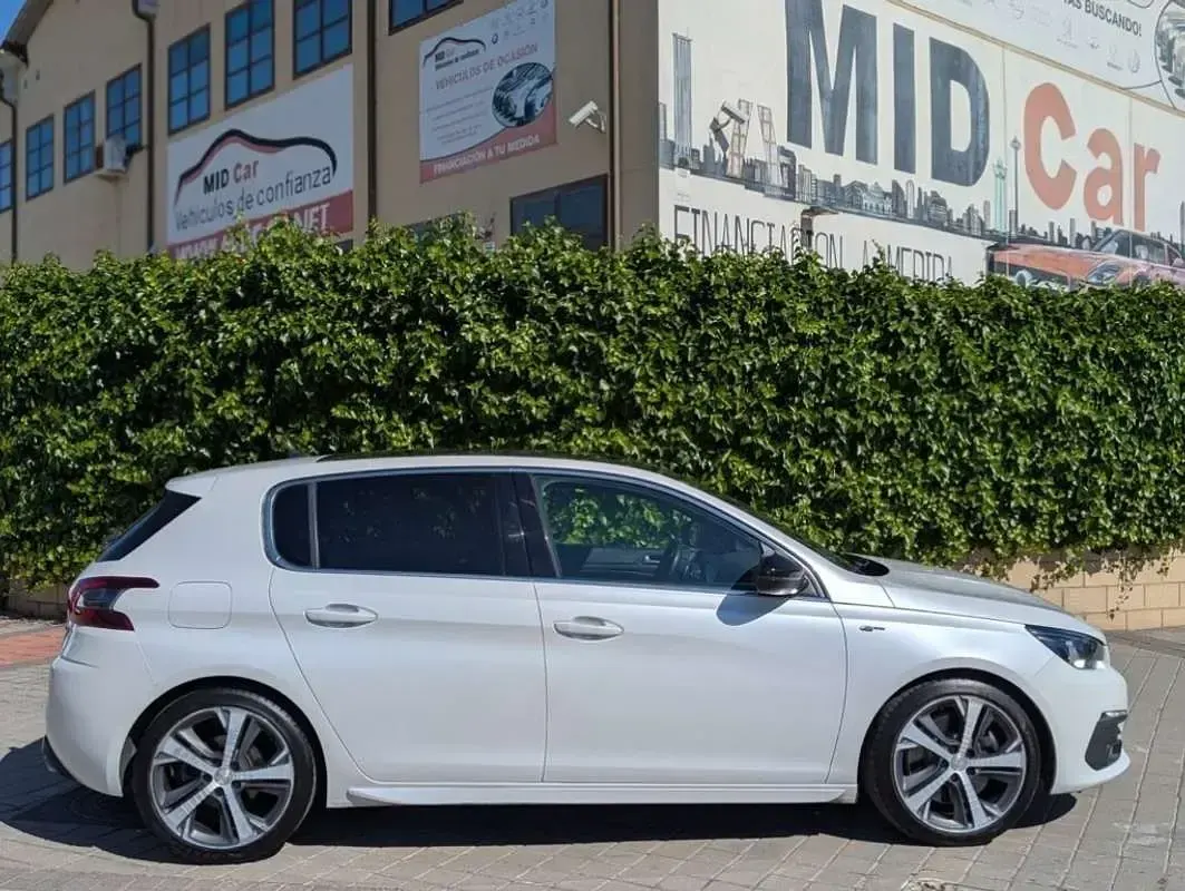 Usado Peugeot 308 GT 177 CV (130 kW) 2020 Blanco Utilitario
