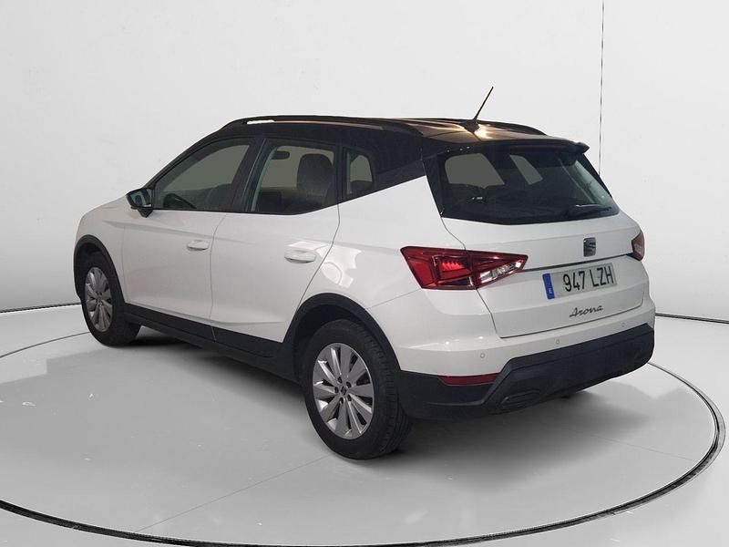 Usado Seat Arona Style 110 CV (80 kW) 2022 Blanco SUV