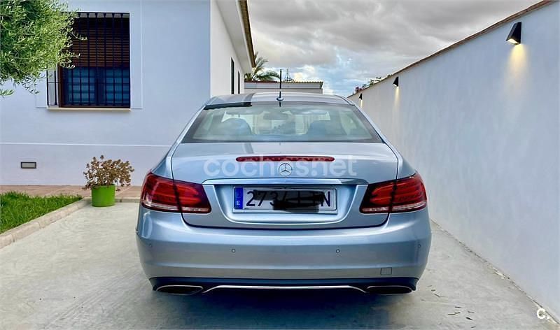 Usado Mercedes E220 170 CV (125 kW) 2014 Gris / plata Coupe
