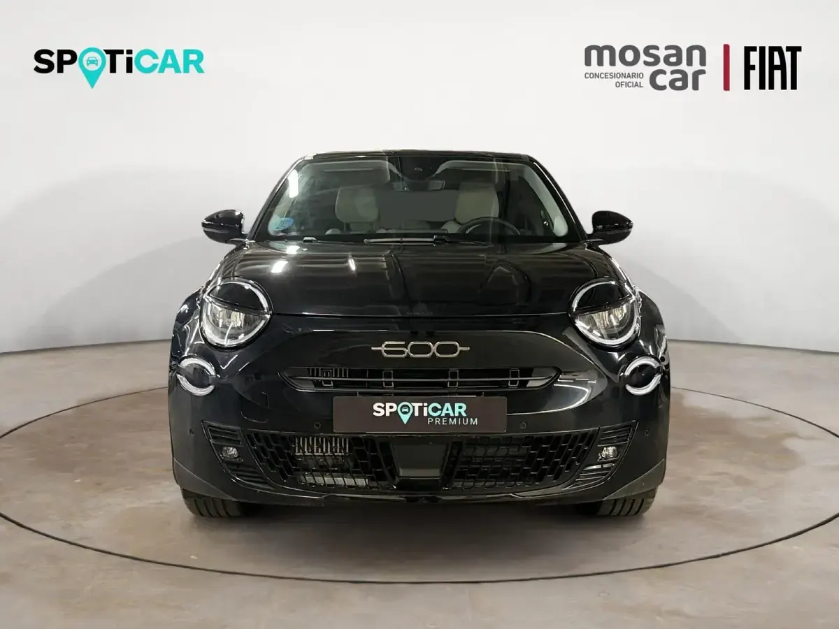 Usado Fiat 600 La Prima 110 CV (80 kW) 2025 Negro SUV