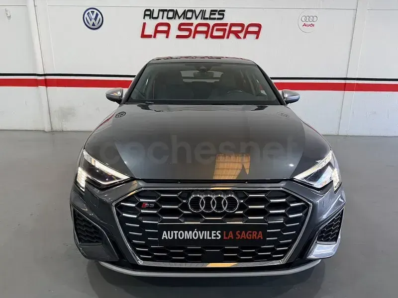 Usado Audi A3 310 CV (228 kW) 2023 Gris / plata Berlina