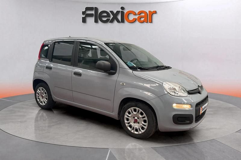 Usado Fiat Panda 71 CV (52 kW) 2022 Gris Utilitario