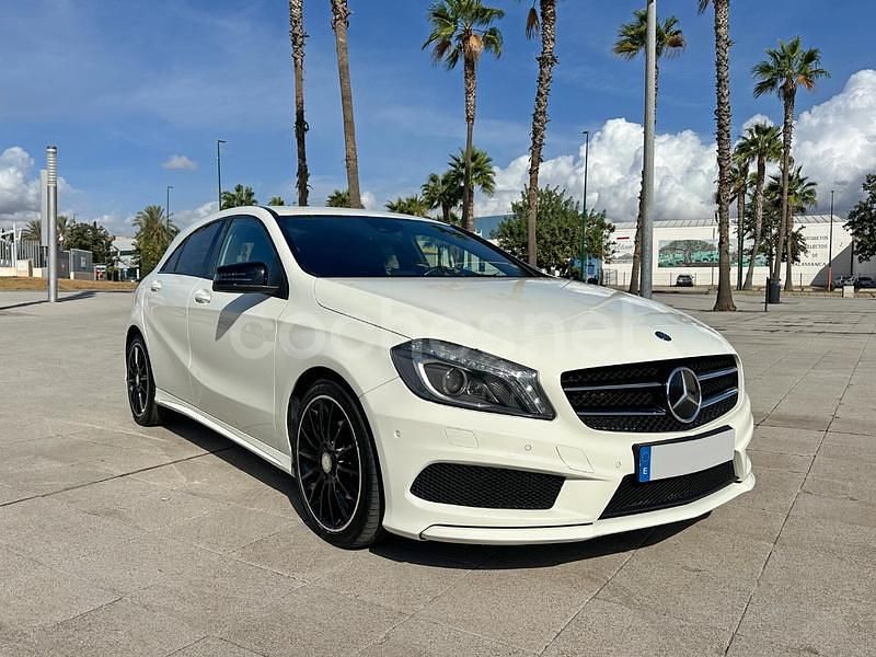 Usado Mercedes A200 AMG line 136 CV (100 kW) 2014 Blanco Berlina