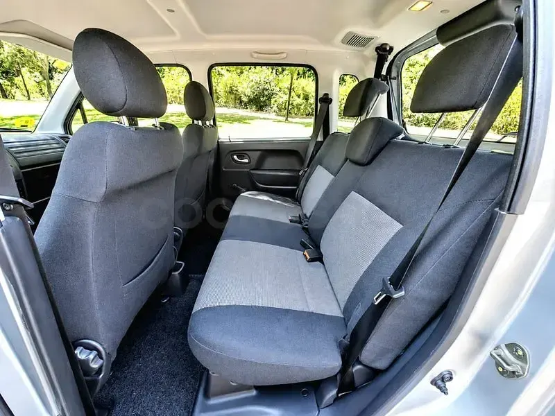 Usado Opel Agila Cosmo 70 CV (51 kW) 2007 Gris / plata Berlina