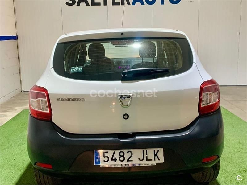 Usado Dacia Sandero Base 75 CV (55 kW) 2016 Blanco Berlina
