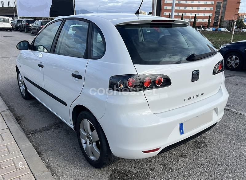 Usado Seat Ibiza Sport 80 CV (58 kW) 2007 Blanco Berlina