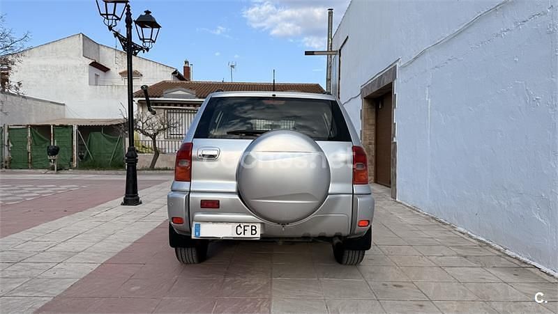 Usado Toyota RAV4 Sol 116 CV (85 kW) 2003 Gris / plata SUV