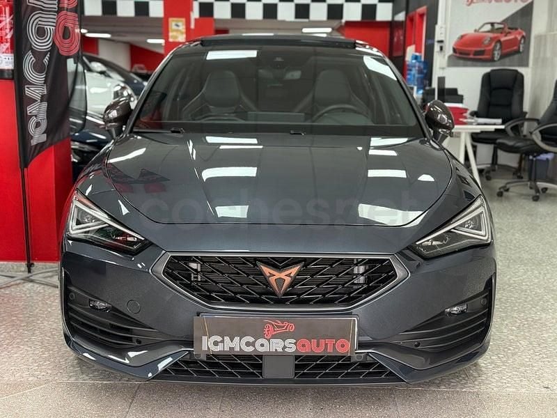 Usado Cupra Leon VZ 300 CV (220 kW) 2023 Gris / plata Berlina