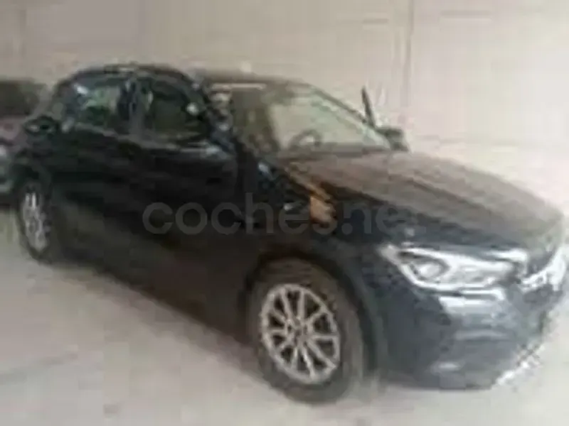 Usado Mercedes GLA200 150 CV (110 kW) 2021 Negro SUV