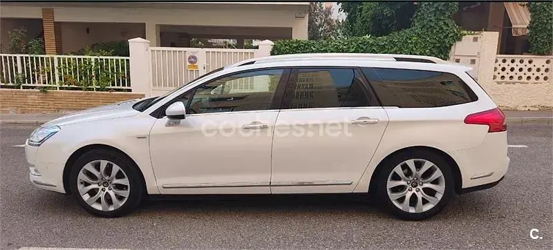 Usado Citroën C5 XTR 180 CV (132 kW) 2016 Blanco Familiar