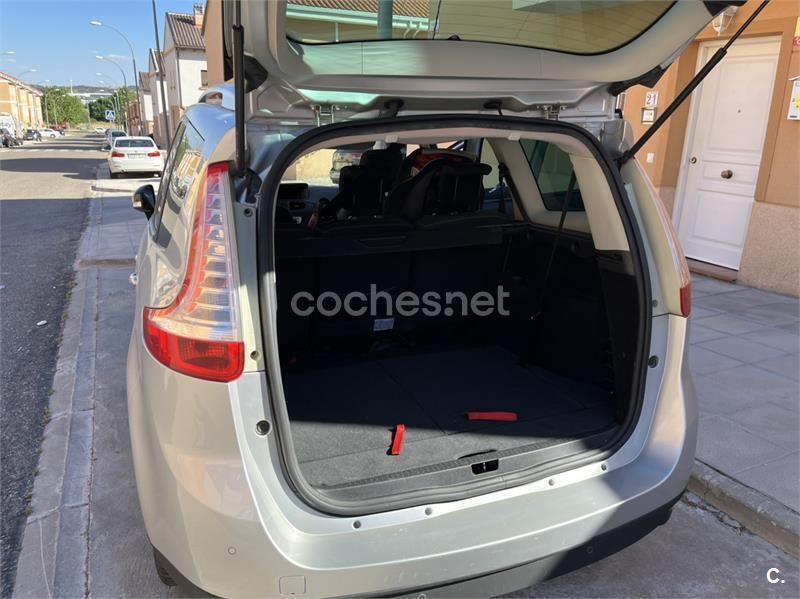 Gris / plata Usado 2016 Renault Grand Scénic IV Monovolumen | 12.900 € (Precio justo) - Imagen 1/2