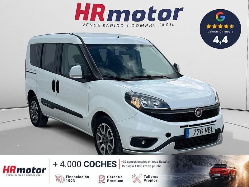 Usado Fiat Doblò Trekking 120 CV (88 kW) 2022 Blanco Monovolumen