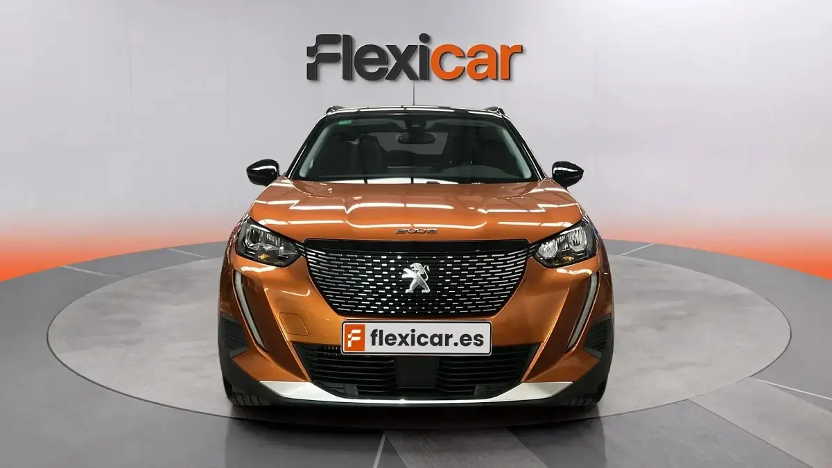 Usado Peugeot 2008 Allure 101 CV (74 kW) 2020 Naranja SUV