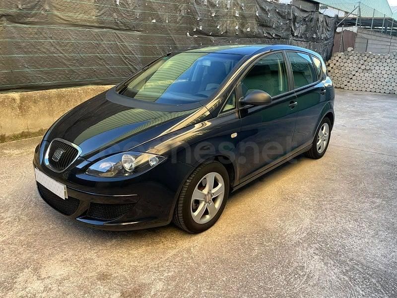 Usado Seat Altea Reference 105 CV (77 kW) 2007 Negro Monovolumen