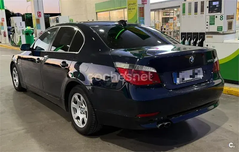 Usado BMW 523 177 CV (130 kW) 2006 Negro Berlina