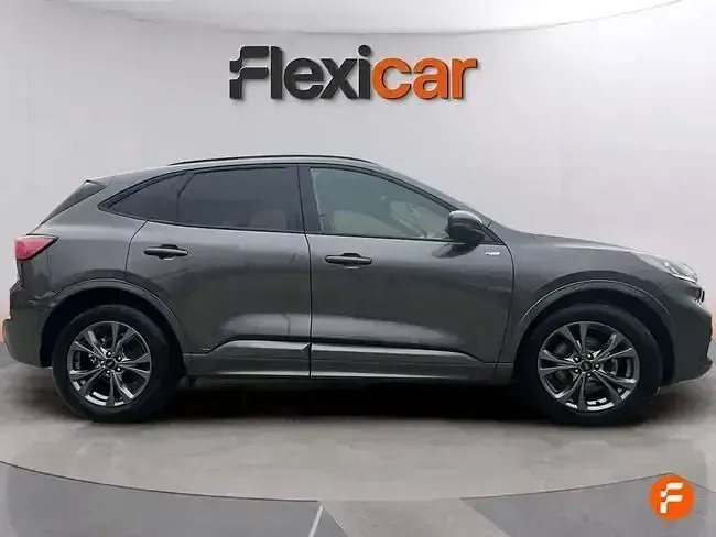 Usado Ford Kuga ST-Line 120 CV (88 kW) 2024 Gris SUV