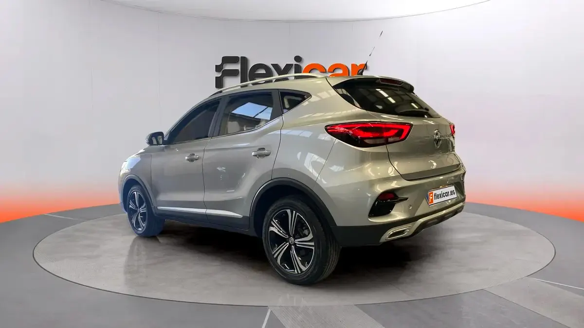 Usado MG ZS Comfort 106 CV (77 kW) 2022 Gris SUV