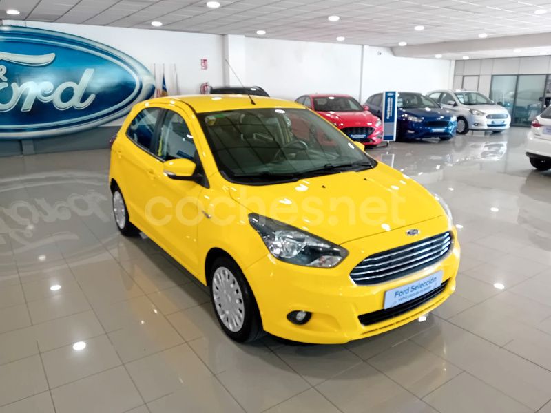 Amarillo Usado 2017 Ford Ka Plus Utilitario | 8700 € (Precio justo) - Imagen 1/4