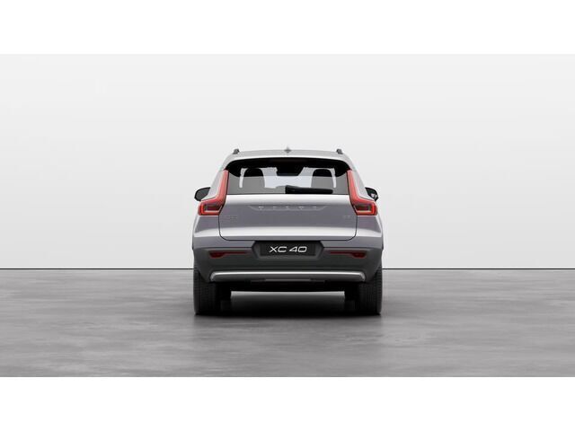 Usado Volvo XC40 Plus 163 CV (119 kW) 2024 Gris SUV