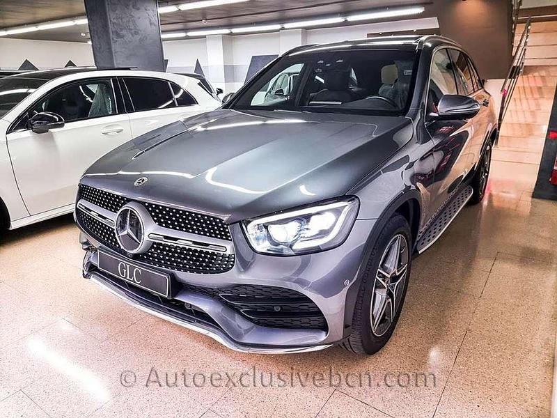 Usado Mercedes GLC300e 320 CV (235 kW) 2021 Gris SUV