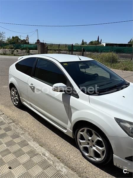 Usado Ford Focus Trend 115 CV (84 kW) 2008 Blanco Berlina