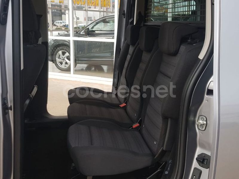 Usado Opel Combo Life Business Edition 102 CV (75 kW) 2023 Gris / plata Monovolumen