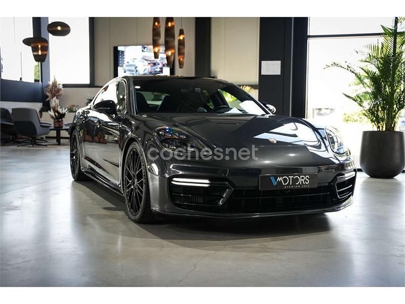 Usado Porsche Panamera 560 CV (411 kW) 2021 Gris / plata Utilitario